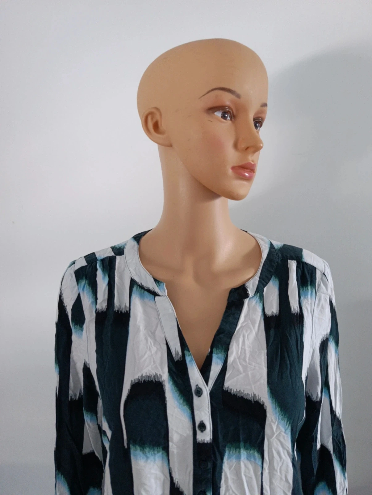 Street One women's blouse size 42 green white graphic print long sleeves flowy – photo 2